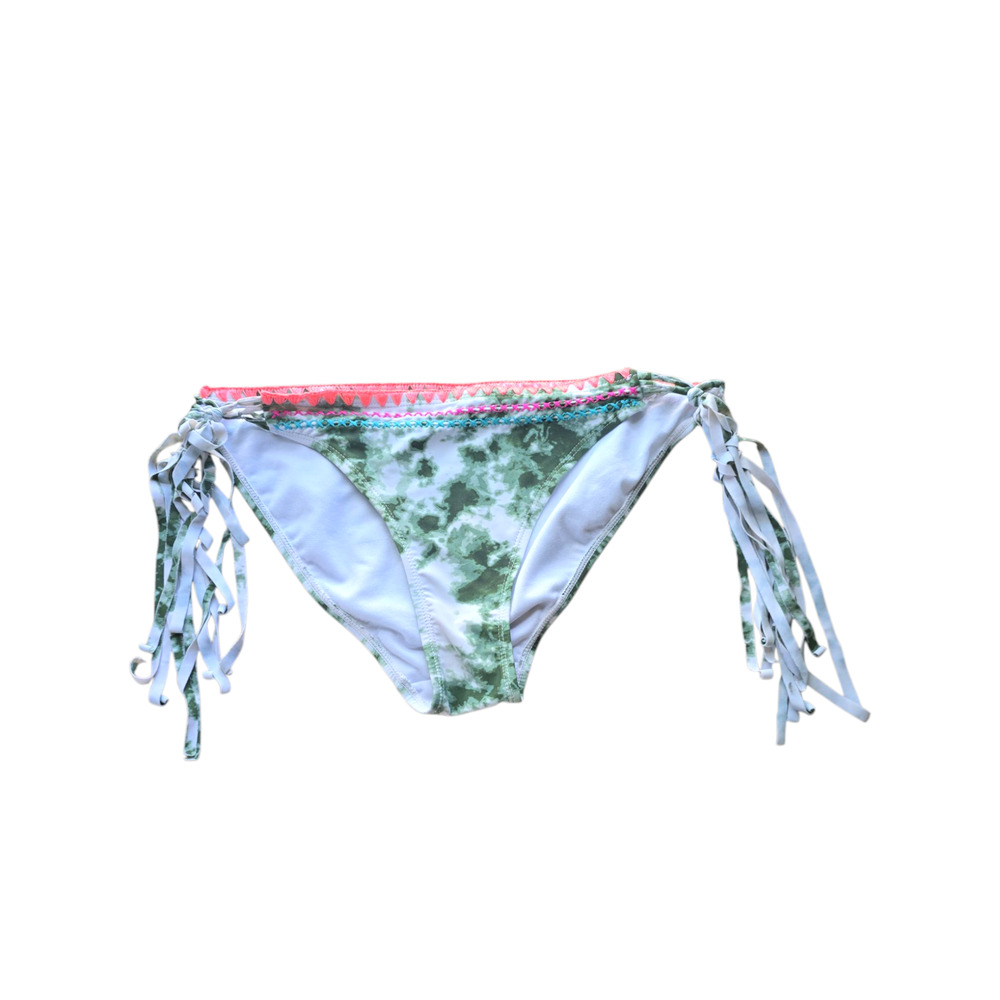 Time and tru 
Women's bikini bottoms multicolor camouflage print
Medium 
82% nyl